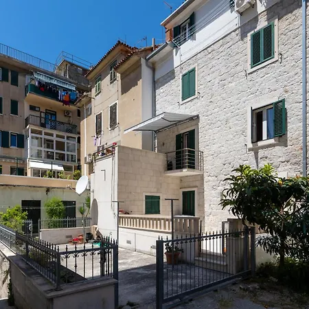 Camellia- Cozy Apartamento