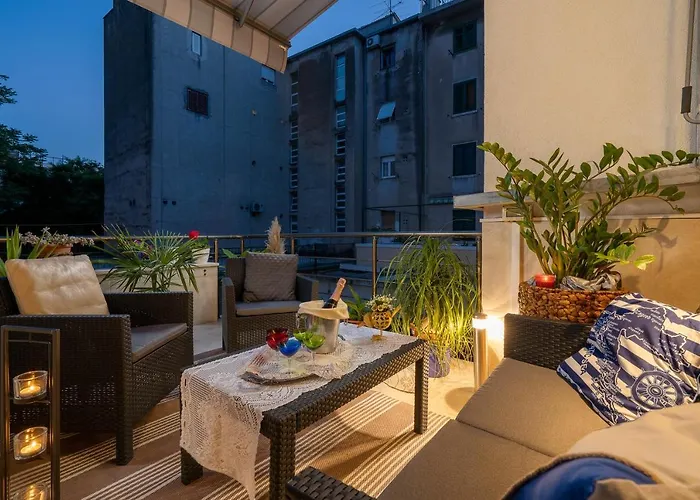 Camellia- Cozy Appartement