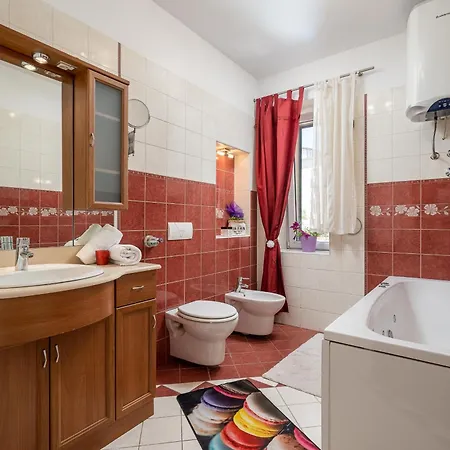 Apartment Camellia- Cozy Split